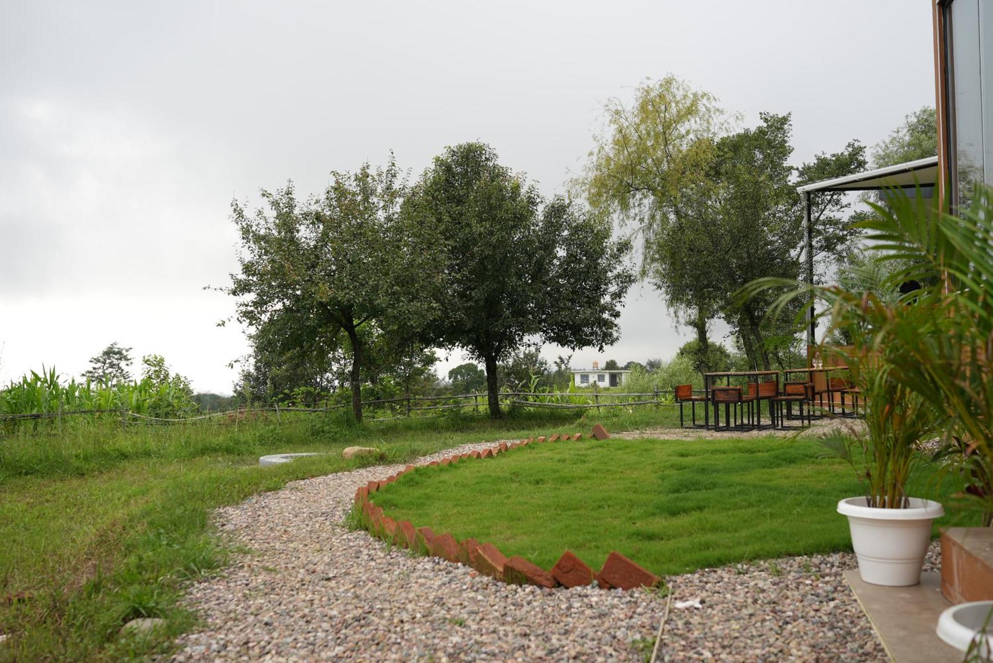 The Solace Bir Екстер'єр фото